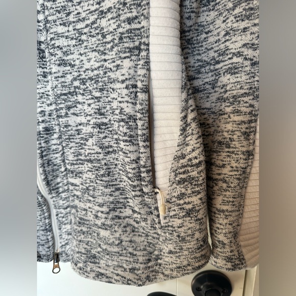 The North Face Hooded Sweater Jacket - Picture 2 of 8